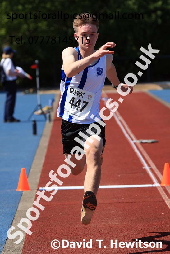 Mens under-17s triple jump, 2025 North Eastern Track and Field Champs., Shildon, County Durham. Photo: David T. Hewitson/Sports for All Pics